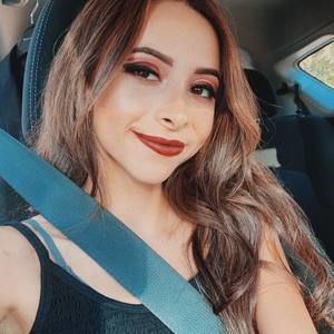 Meet your Posher, Kassandra